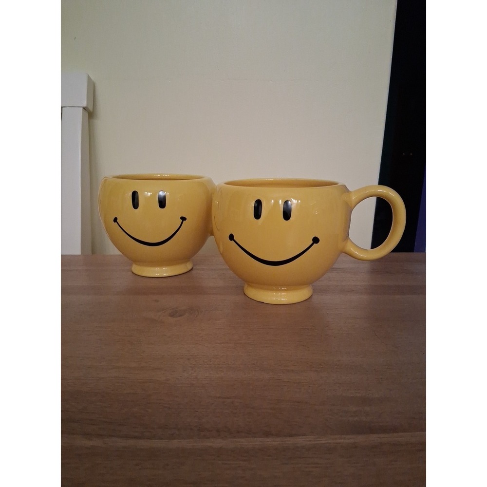 VINTAGE TELEFLORA YELLOW SMILEY FACE OVERSIZE MUG SET OF 2